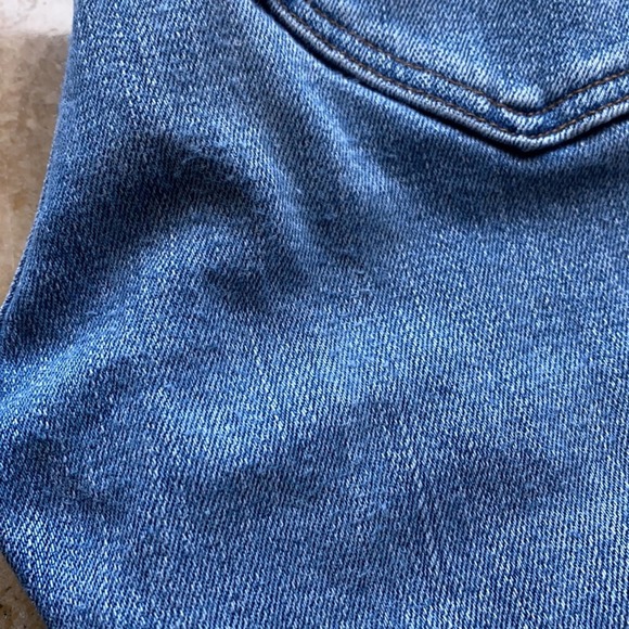 9" High-Rise Skinny Jeans: Destructed-Hem Edition Size: 25 - Picture 8 of 8